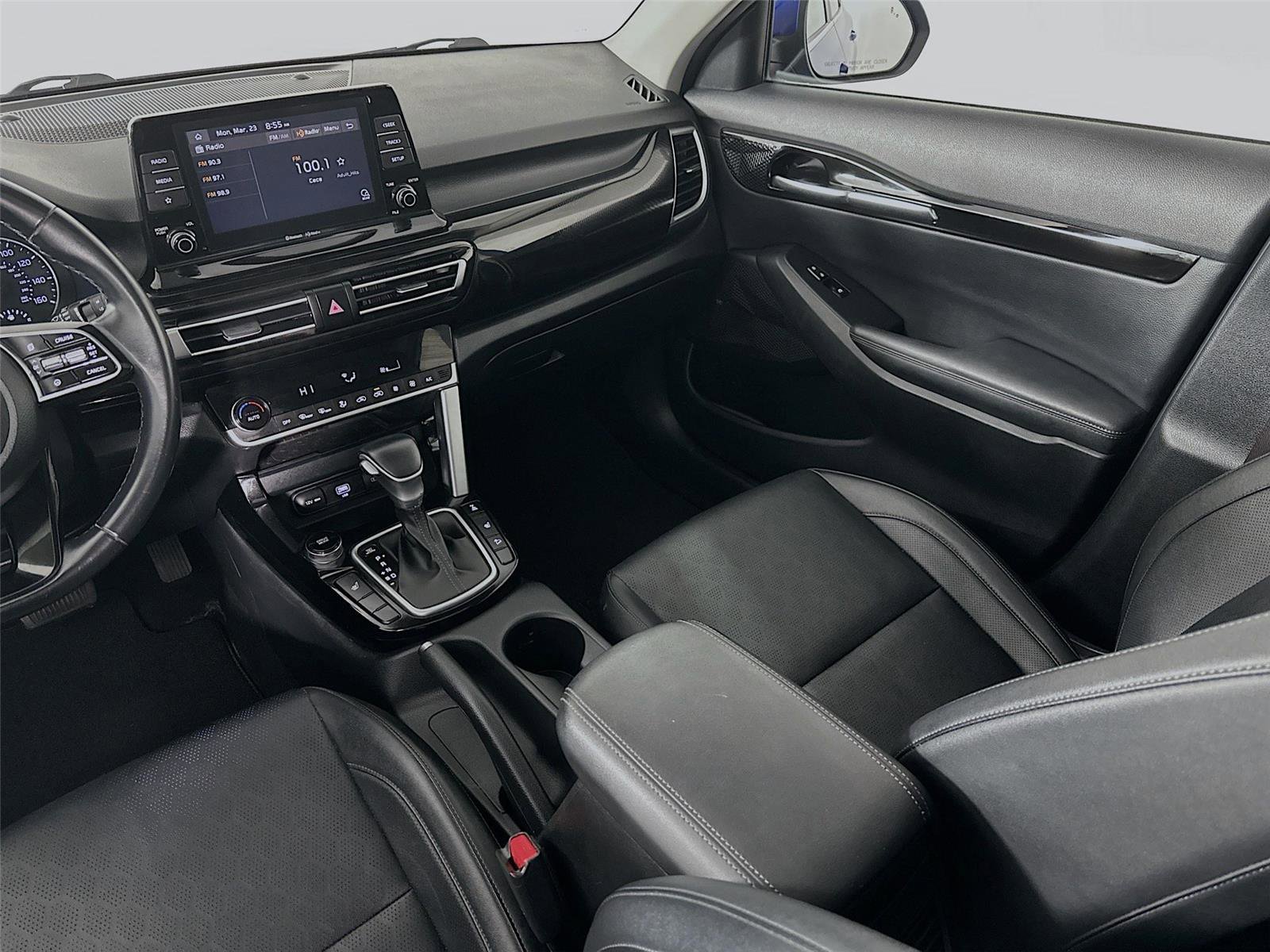 Used 2021 Kia Seltos EX image 25