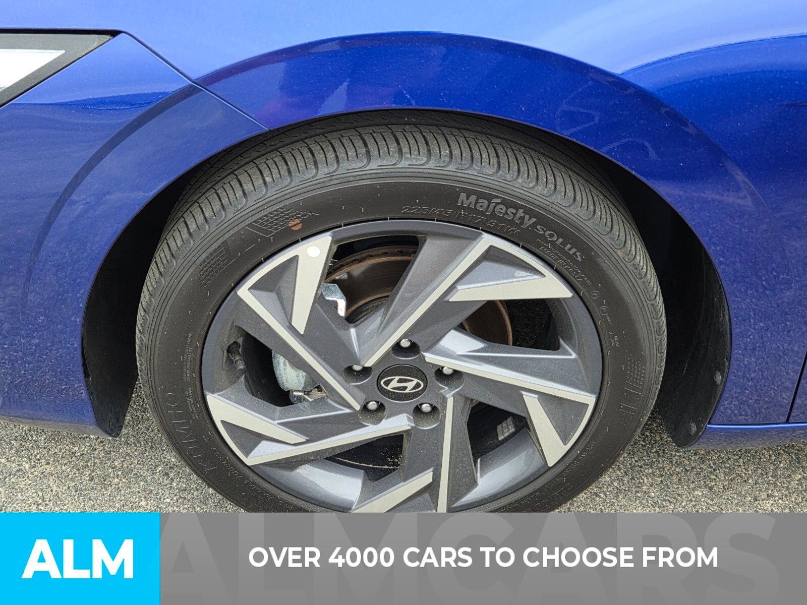 Used 2025 Hyundai Elantra Sport image 3