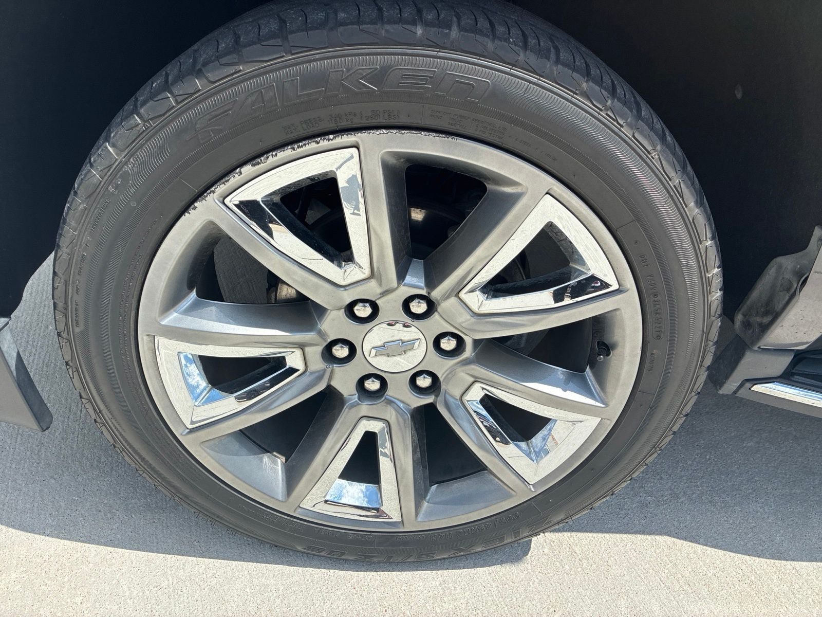 Used 2018 Chevrolet Tahoe Premier AWD/4WD image 13