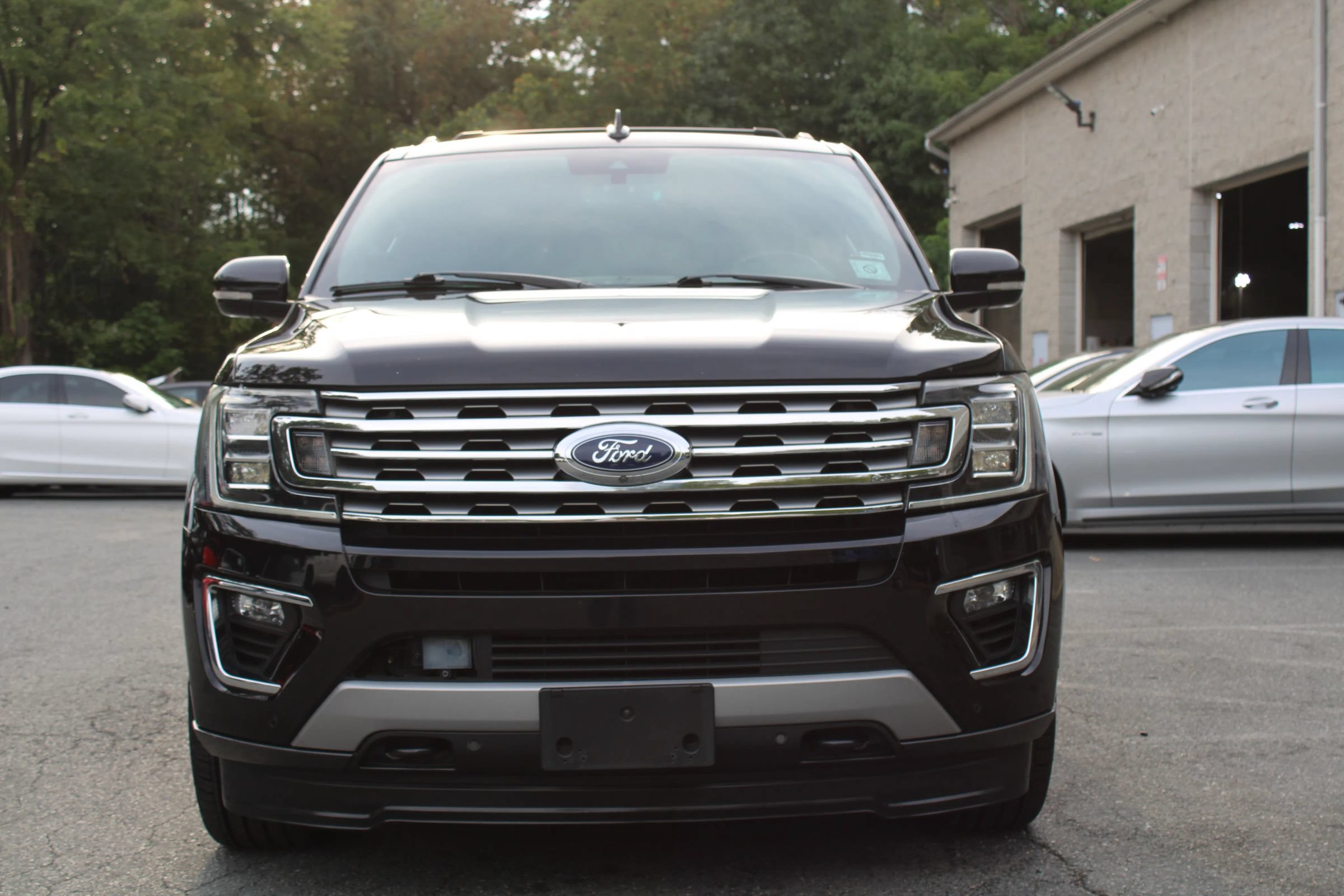 Used 2019 Ford Expedition Max Limited w/ Equipment Group 302A AWD/4WD image 3