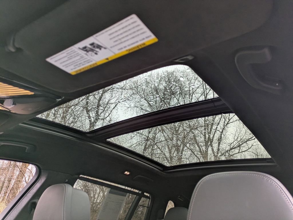 Used 2023 BMW X7 xDrive40i w/ Executive Package image 16