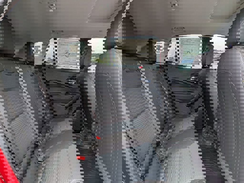 New 2026 Chevrolet Trax LT w/ Sunroof Package FWD image 28