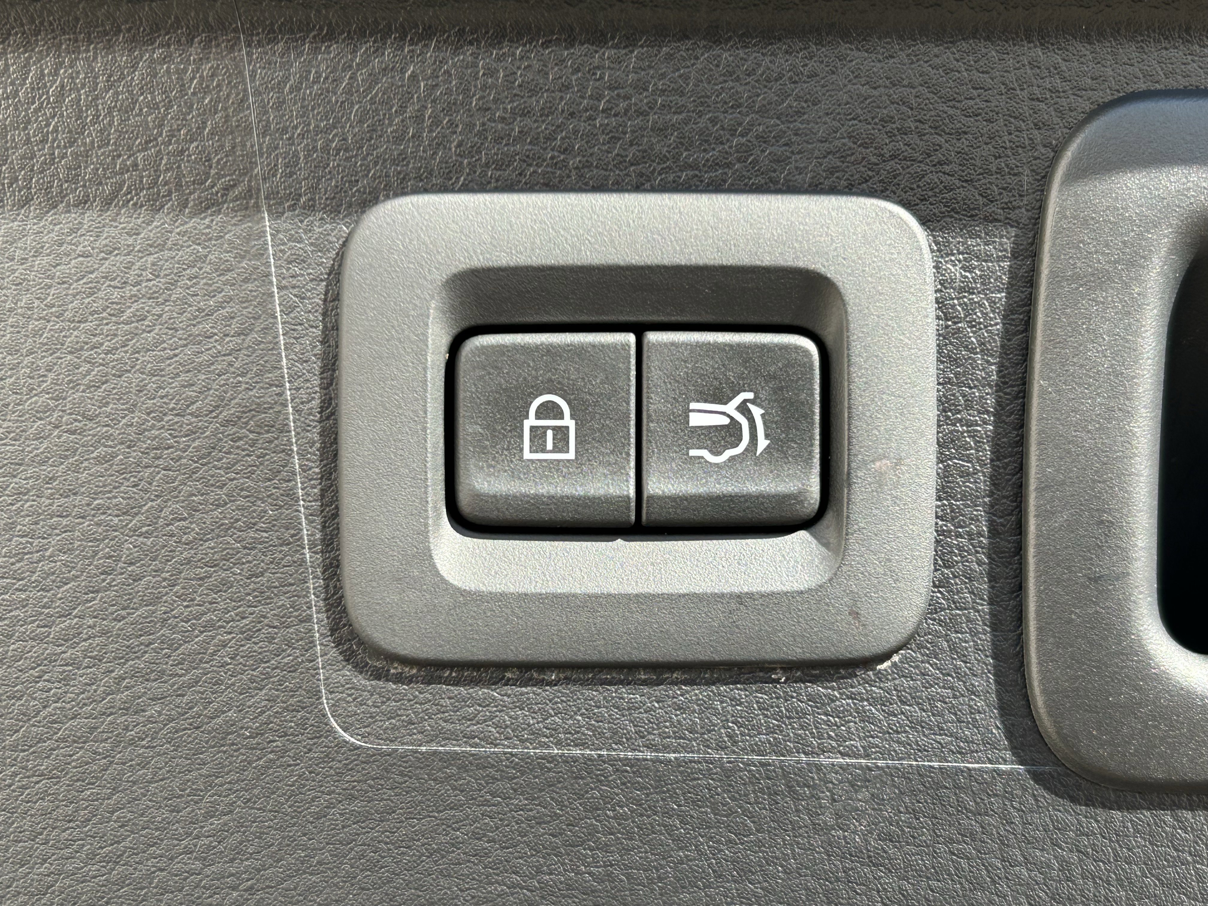 Used 2023 MAZDA CX-50 AWD 2.5 S w/ Cargo Package image 22