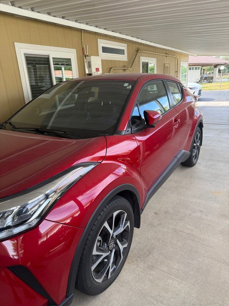 Certified 2022 Toyota C-HR XLE FWD image 1