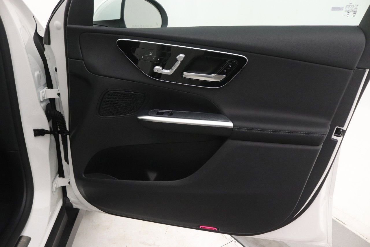 Certified 2026 Mercedes-Benz GLC 300 image 24