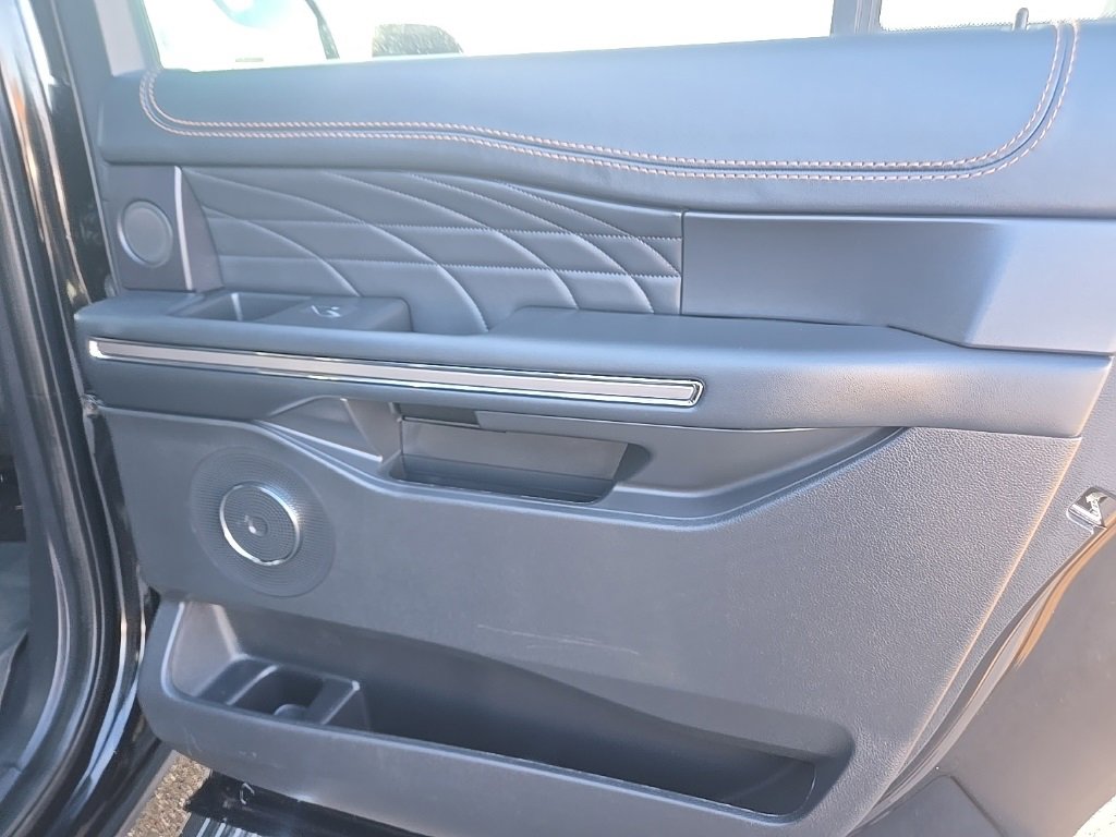 Used 2022 Ford Expedition Max Platinum image 38
