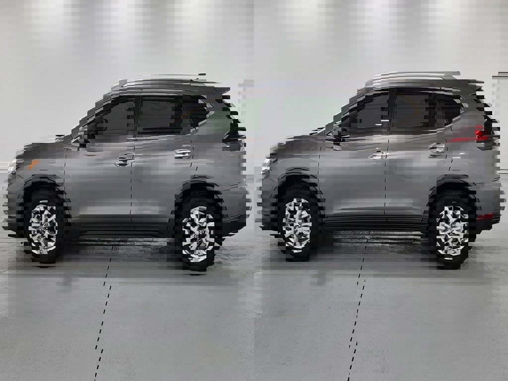 Used 2019 Nissan Rogue SV image 5