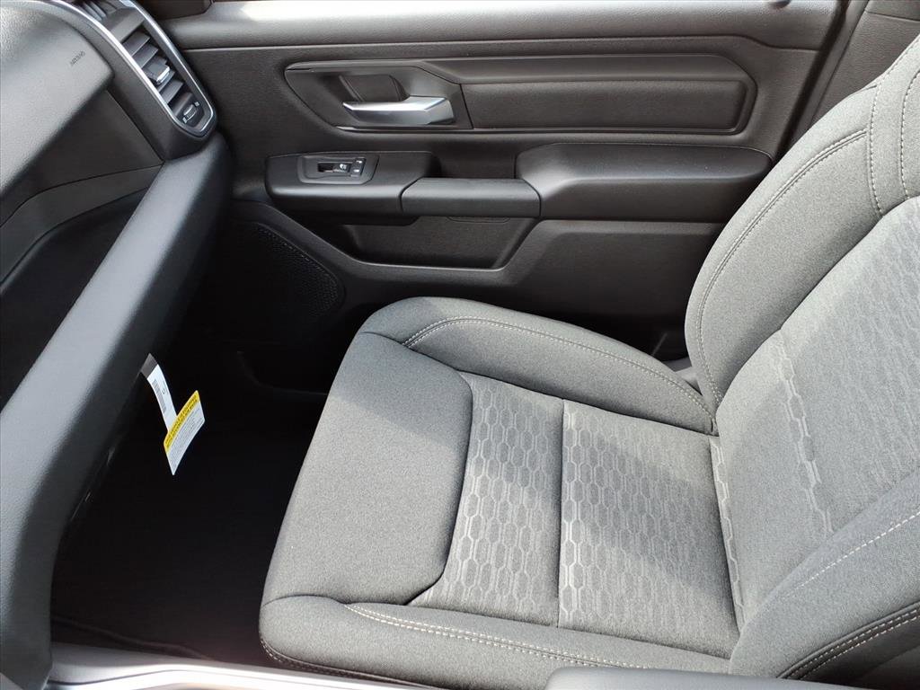 New 2026 RAM 1500 Express image 32