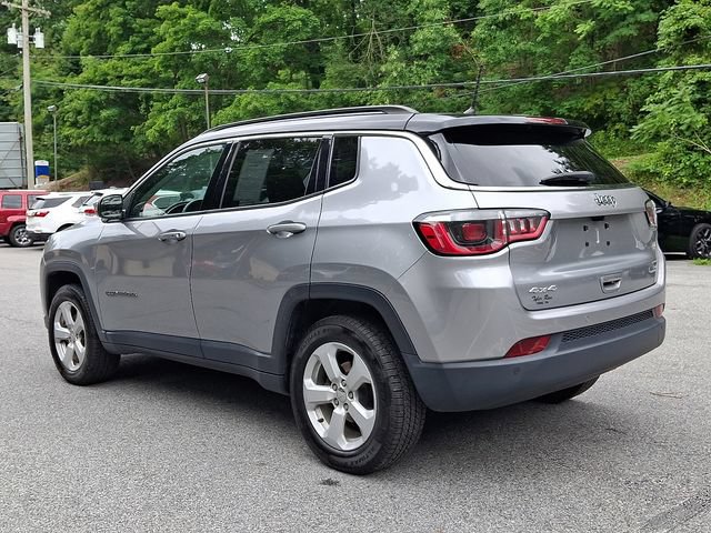 Used 2018 Jeep Compass Latitude w/ Safe & Security Group AWD/4WD image 5