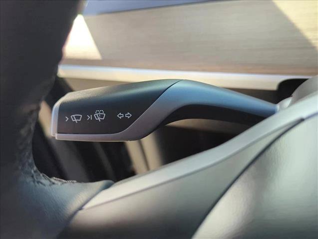 Used 2023 Tesla Model Y Long Range AWD/4WD image 17