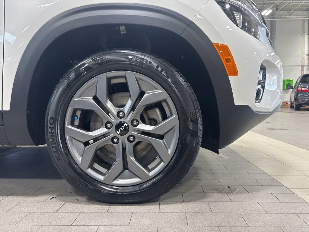 Certified 2024 Kia Seltos LX image 29