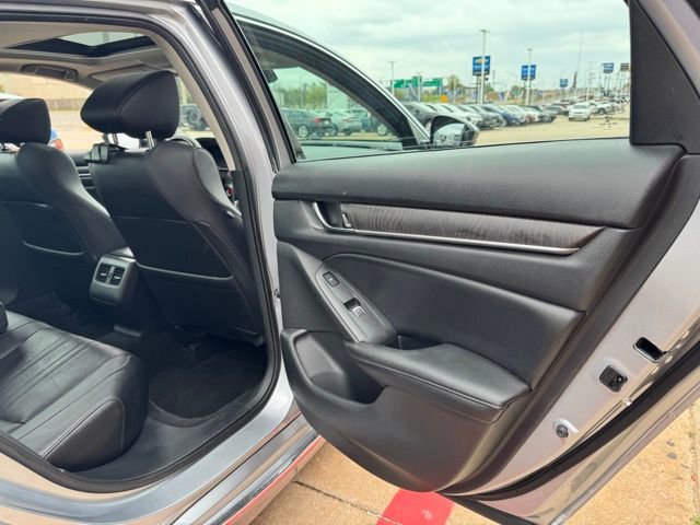 Used 2019 Honda Accord Touring image 28