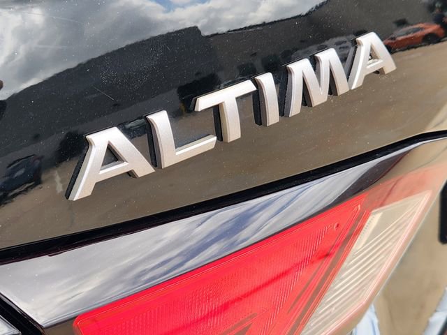 Used 2023 Nissan Altima 2.5 SR FWD image 11