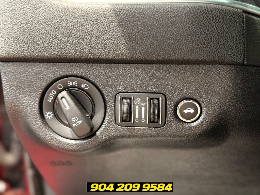Used 2017 Dodge Charger R/T Scat Pack w/ Beats Audio Group RWD image 18