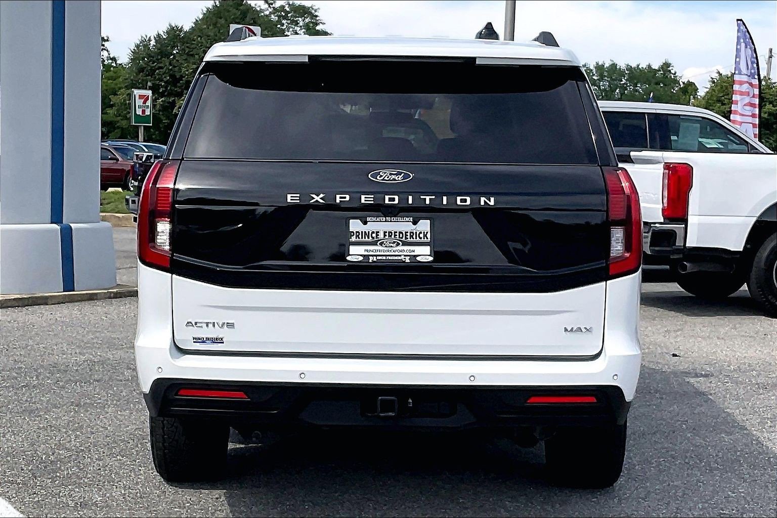 Certified 2025 Ford Expedition Max Active AWD/4WD image 4