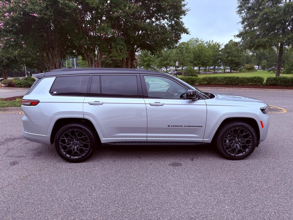 Used 2026 Jeep Grand Cherokee L Summit w/ Obsidian Package AWD/4WD image 22