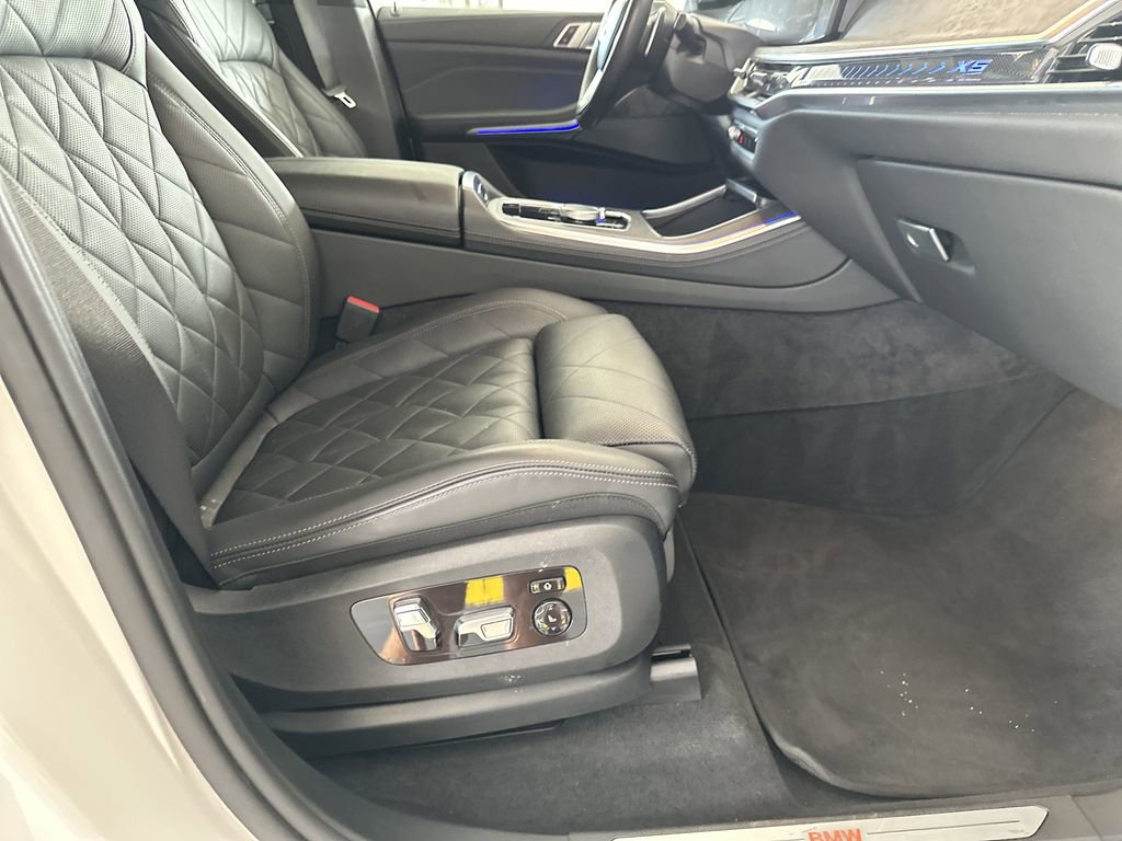 Used 2024 BMW X5 xDrive40i AWD/4WD image 38