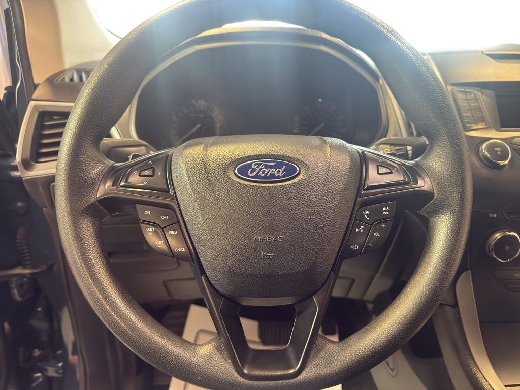 Used 2016 Ford Edge SE image 15