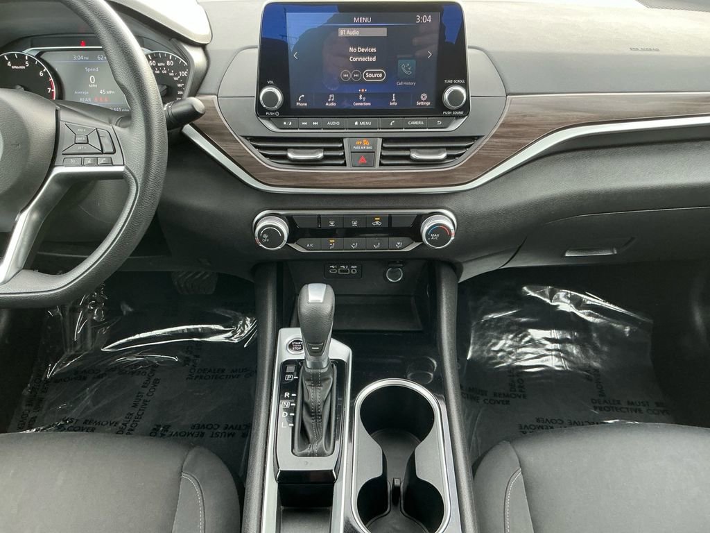 Used 2024 Nissan Altima 2.5 SV image 11