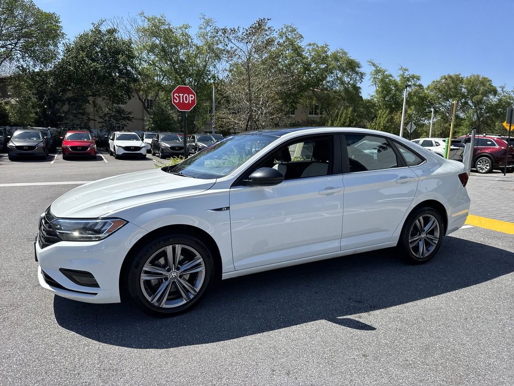 Used 2019 Volkswagen Jetta R-Line w/ R-Line Cold Weather Package image 11