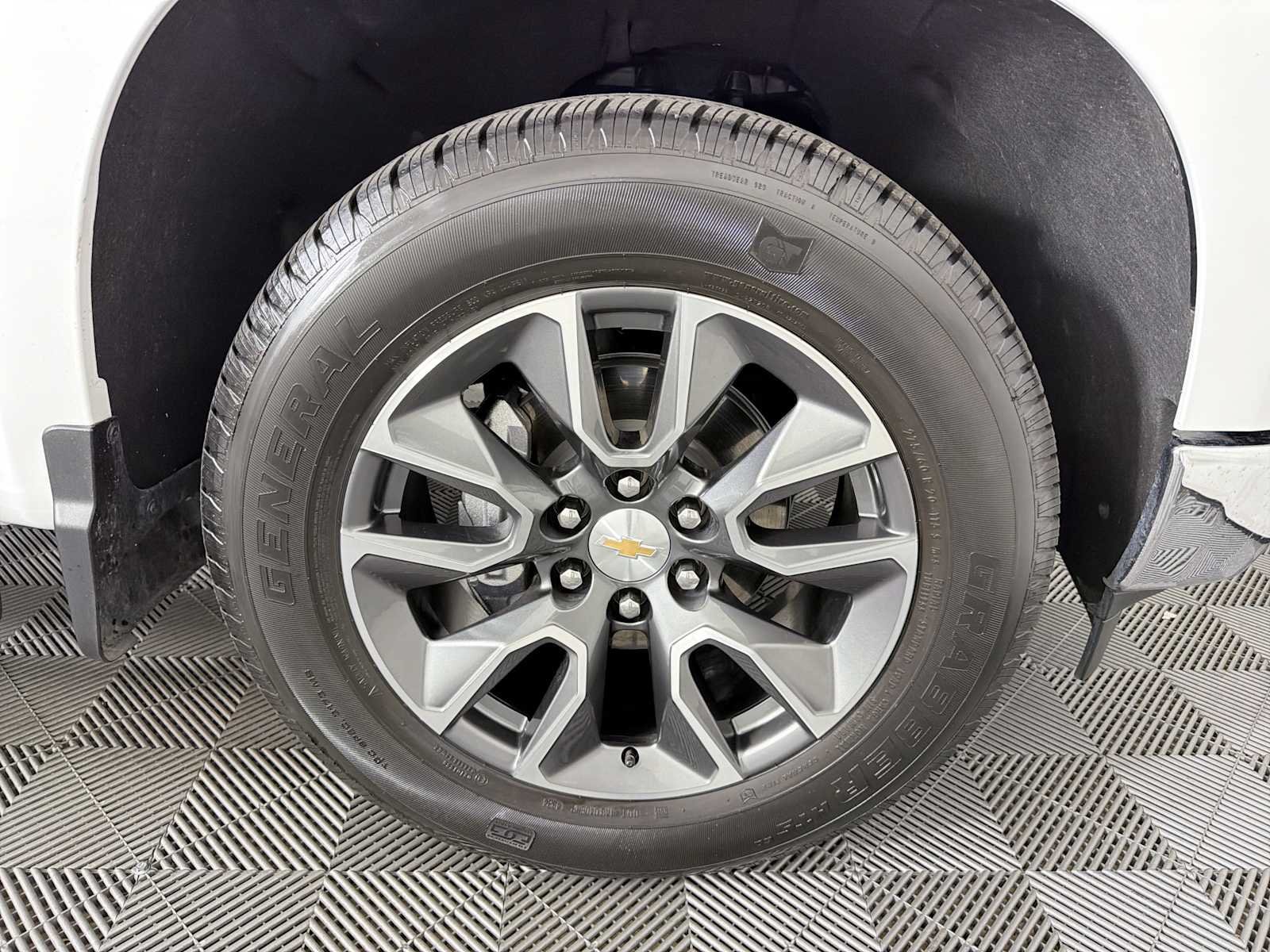 Certified 2025 Chevrolet Silverado 1500 LT w/ All Star Edition Plus RWD image 10