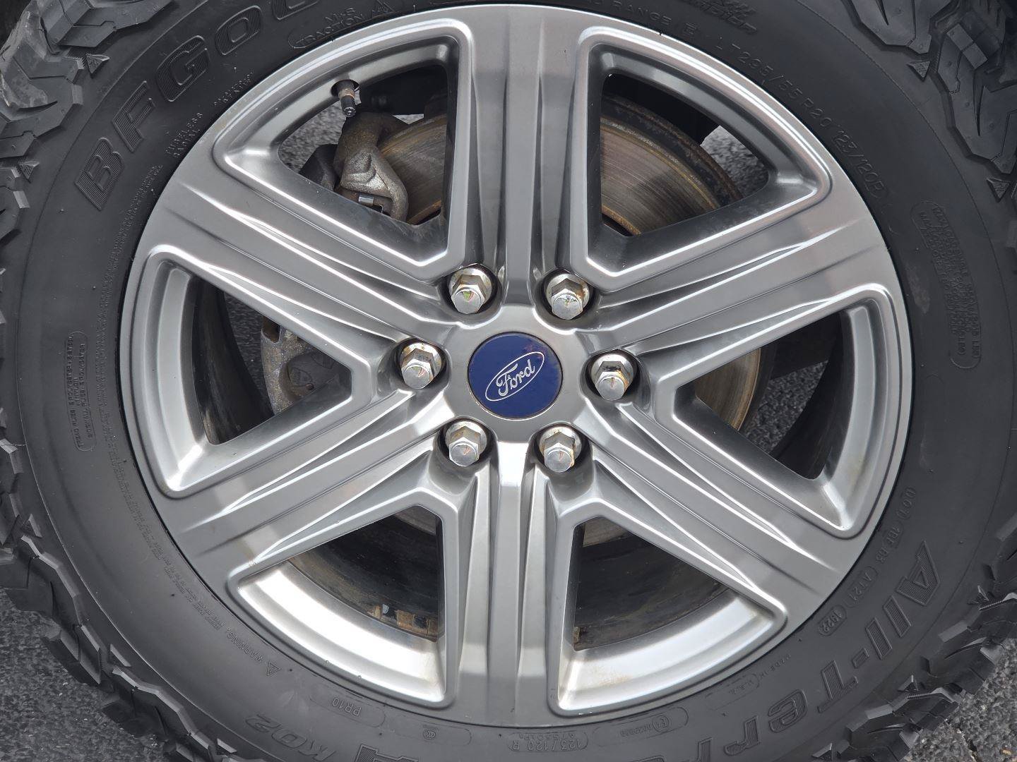 Used 2018 Ford F150 XLT w/ Equipment Group 302A Luxury AWD/4WD image 7