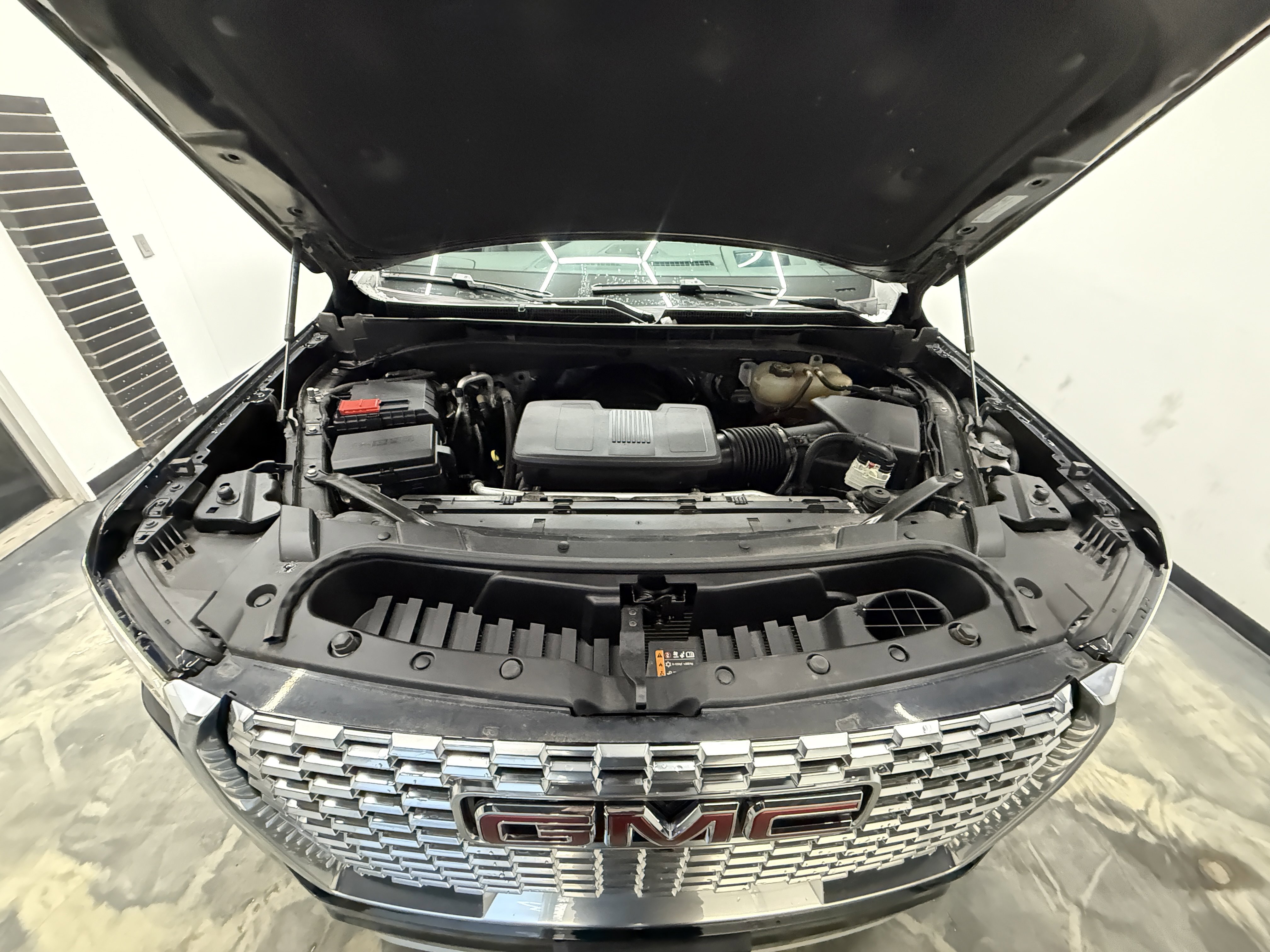 Used 2023 GMC Yukon Denali image 28