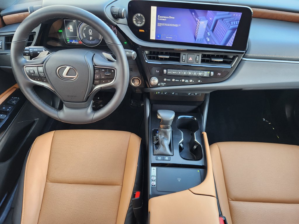 Certified 2023 Lexus ES 300h w/ Premium Package FWD image 25