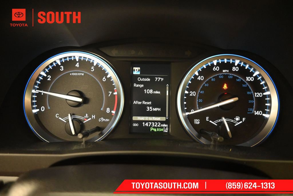 Used 2017 Toyota Highlander Limited AWD/4WD image 12