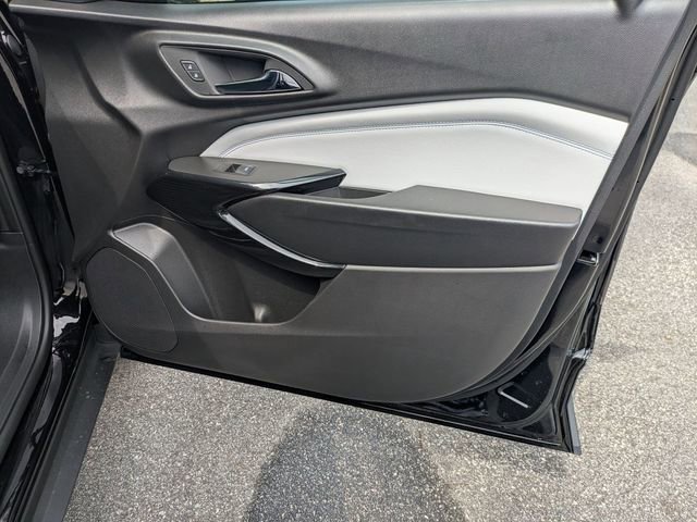 New 2026 Chevrolet Trax LT FWD image 31