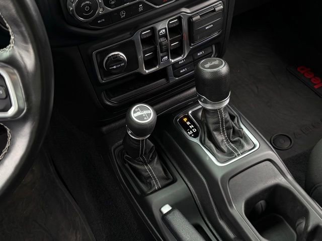 Used 2023 Jeep Wrangler Unlimited Sahara w/ Cold Weather Group AWD/4WD image 28