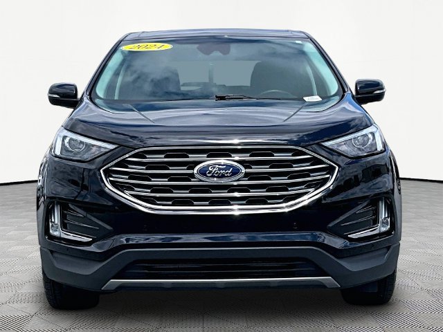 Used 2024 Ford Edge Titanium AWD/4WD image 2