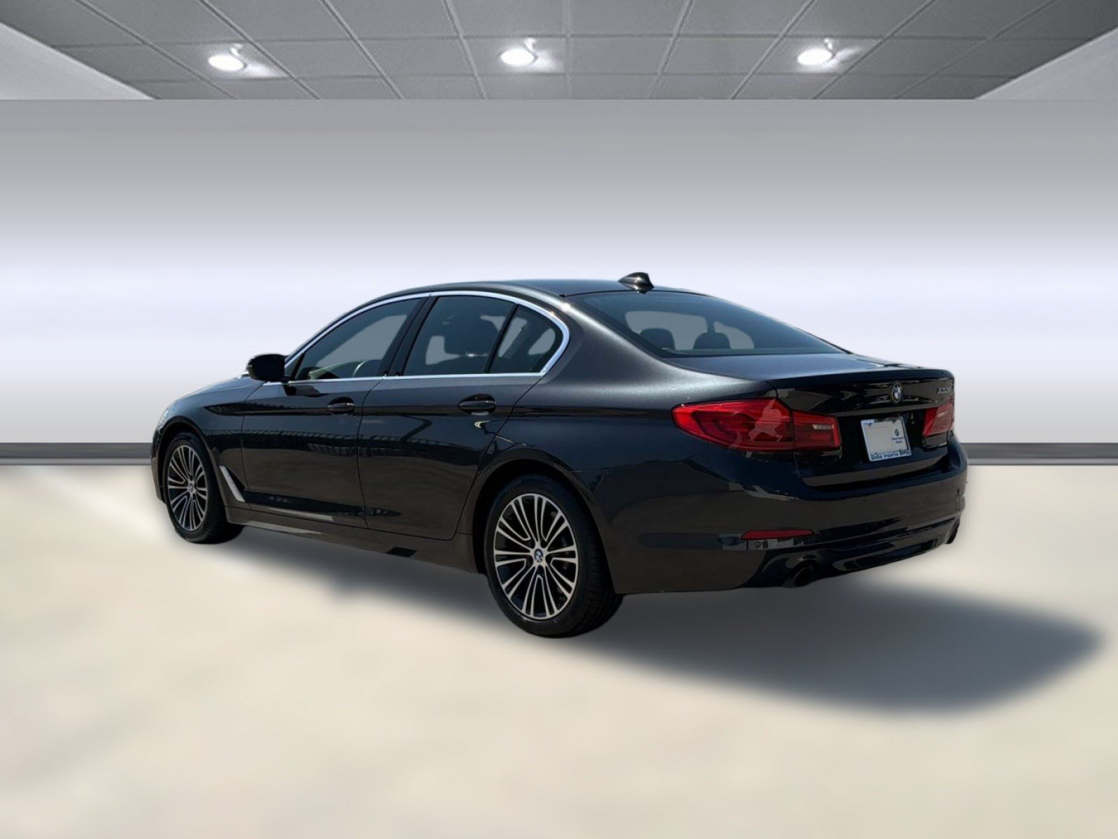Used 2019 BMW 530i w/ Convenience Package RWD image 3
