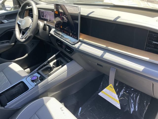 New 2026 Volkswagen Tiguan SEL R-Line AWD/4WD image 29
