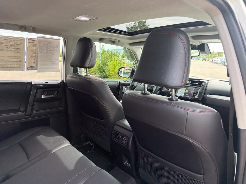 Used 2021 Toyota 4Runner Venture w/ Moonroof Package AWD/4WD image 15