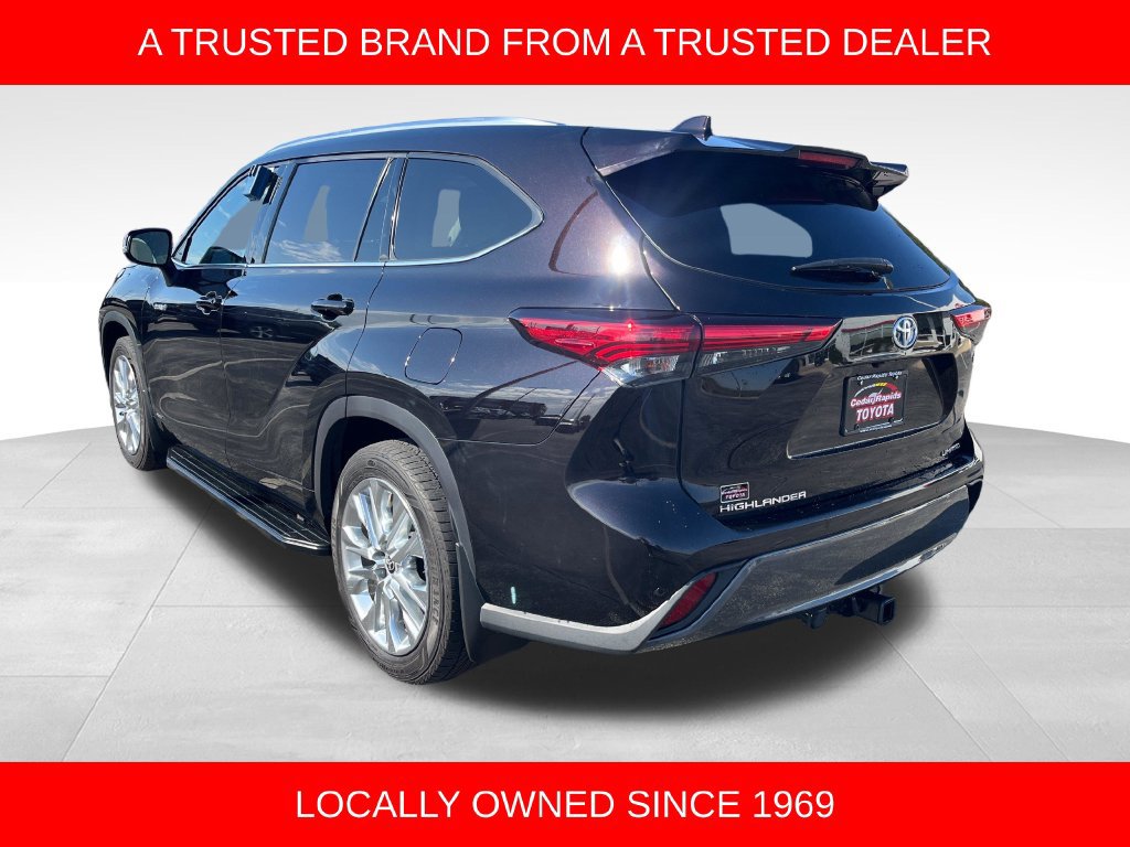 Certified 2021 Toyota Highlander Limited AWD/4WD image 3