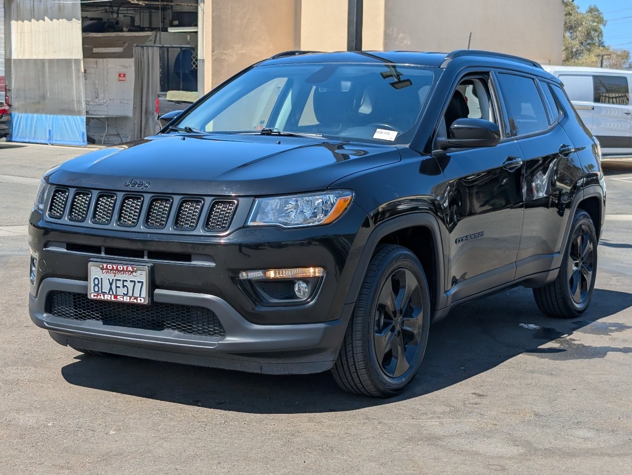 Used 2019 Jeep Compass Latitude FWD image 11