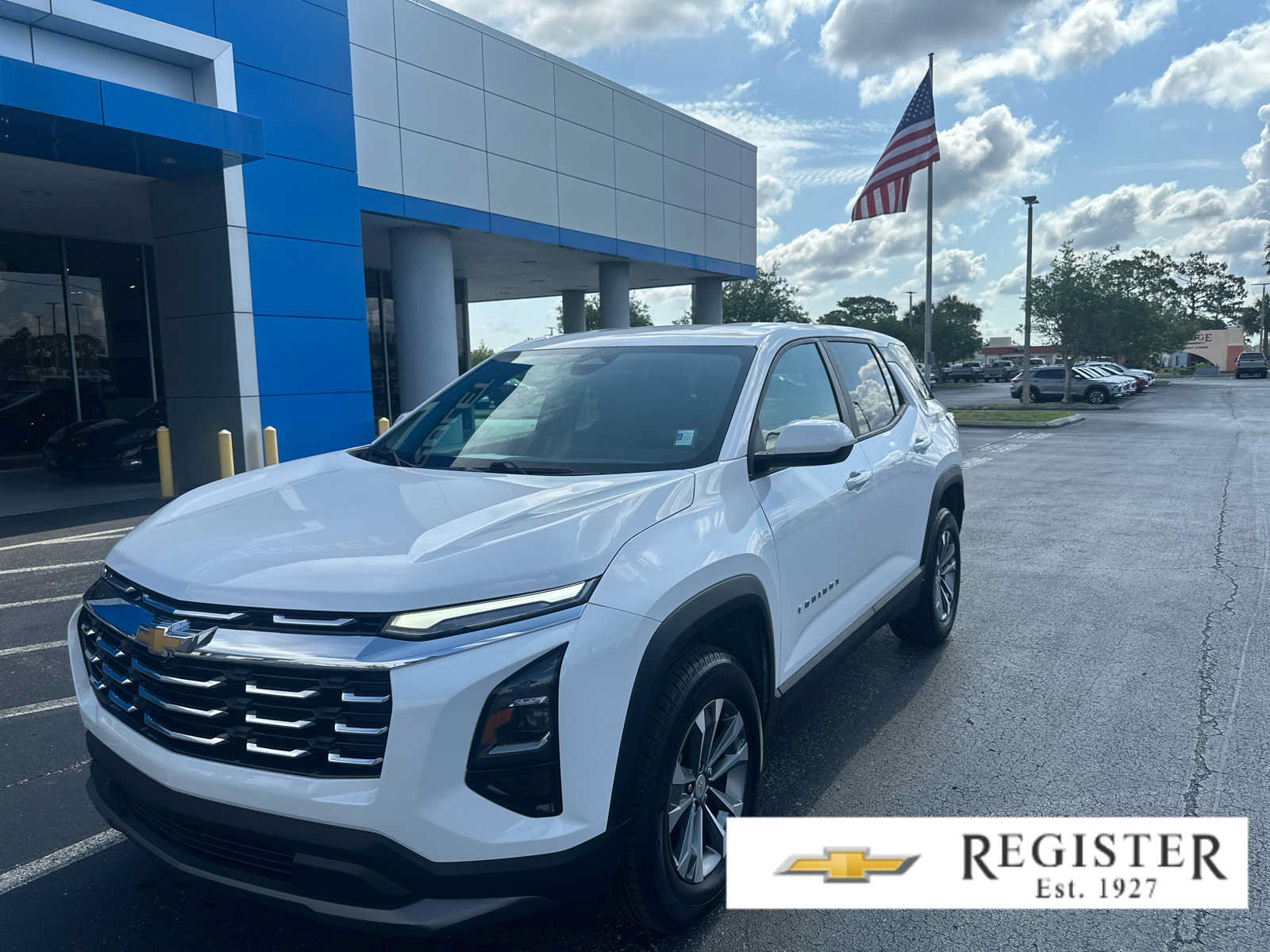 Used 2025 Chevrolet Equinox LT AWD/4WD image 1