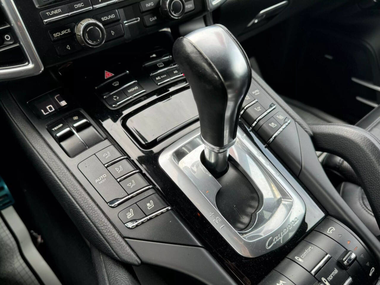 Used 2012 Porsche Cayenne S AWD/4WD image 26