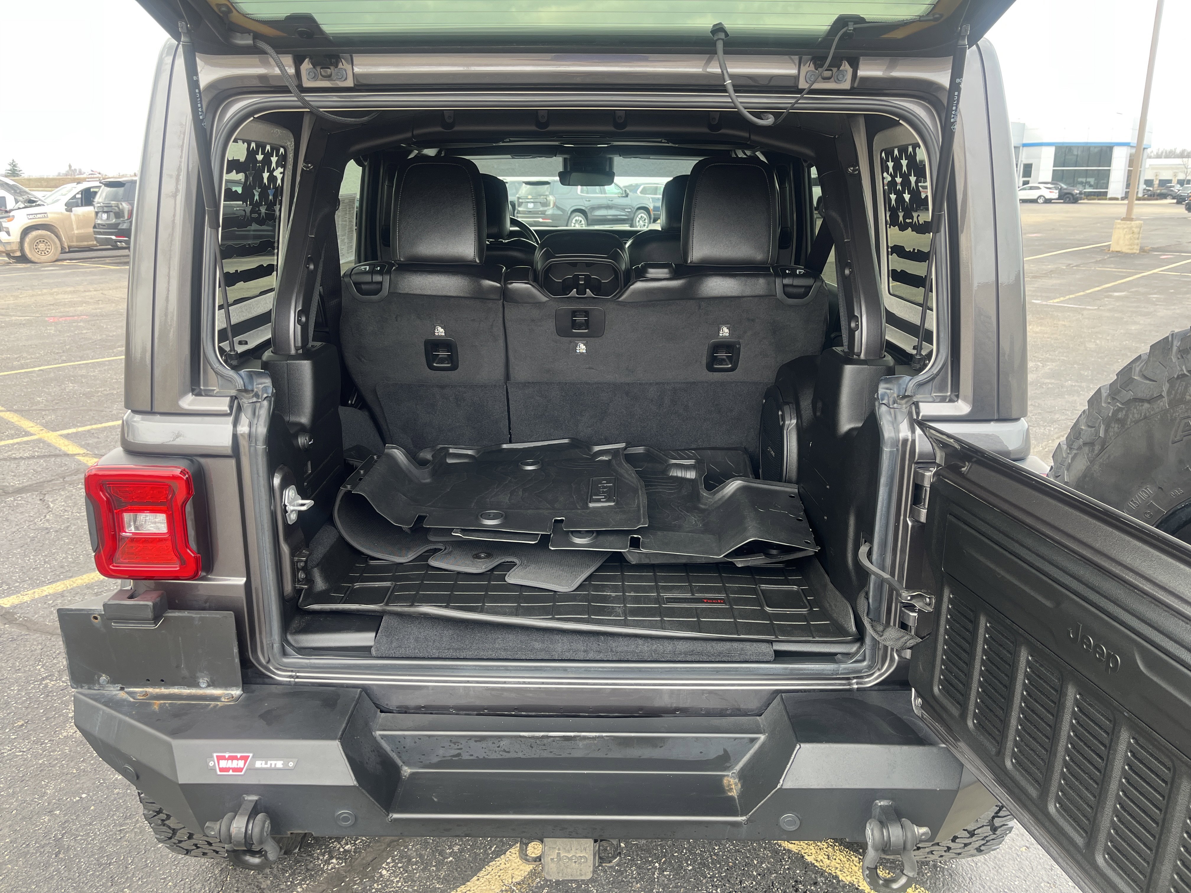 Used 2019 Jeep Wrangler Unlimited Sahara w/ Quick Order Package 24M Moab image 15