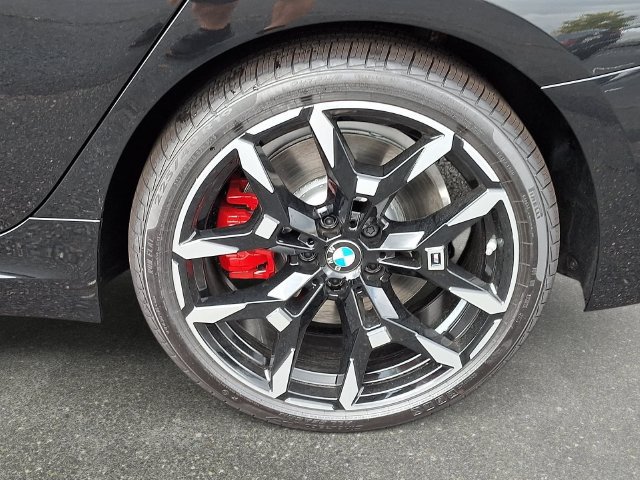 New 2026 BMW 330i xDrive Sedan w/ M Sport Package AWD/4WD image 8