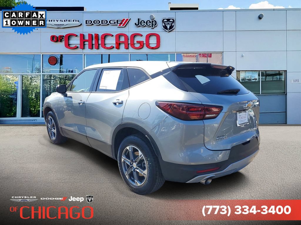 Used 2025 Chevrolet Blazer LT FWD image 3