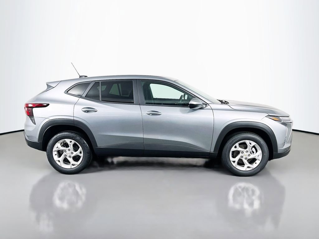 New 2026 Chevrolet Trax LS image 4