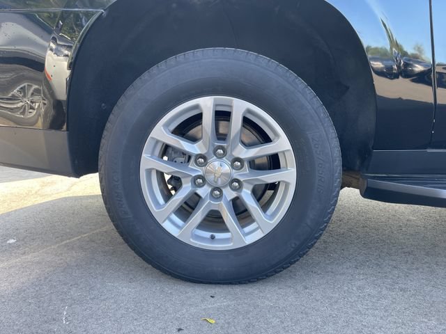 Used 2022 Chevrolet Suburban LT AWD/4WD image 13