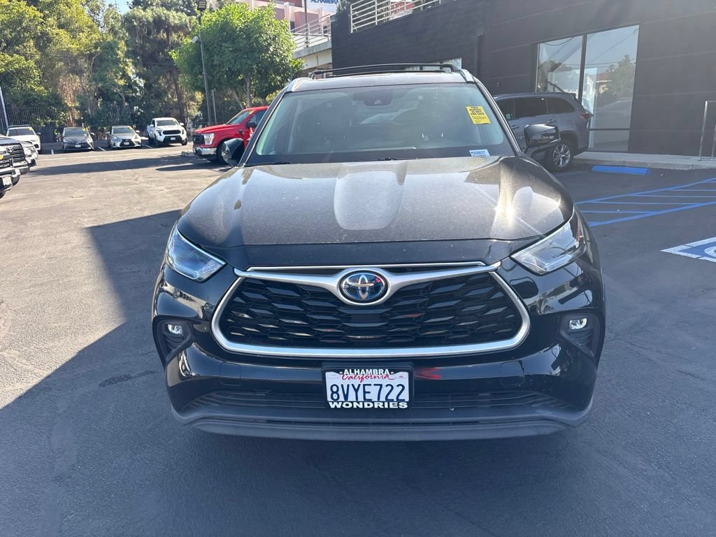 Used 2021 Toyota Highlander XLE FWD image 9