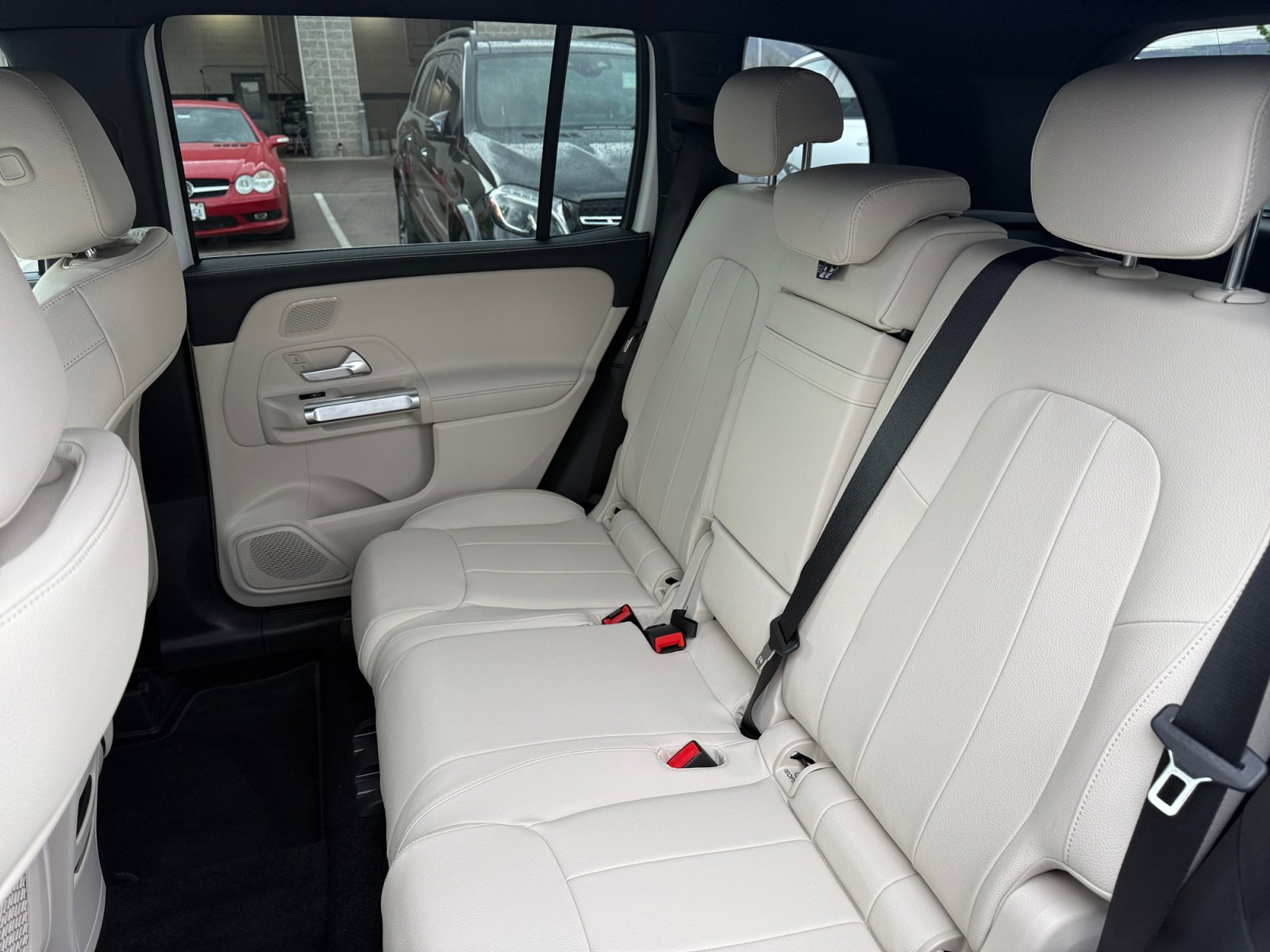 Certified 2026 Mercedes-Benz GLB 250 4MATIC image 16