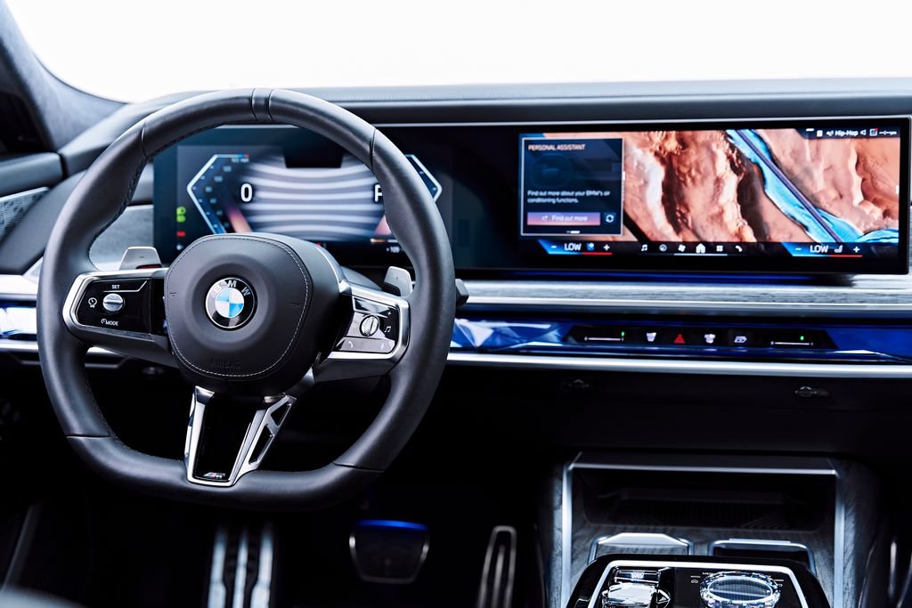 Used 2024 BMW 760i xDrive AWD/4WD image 60