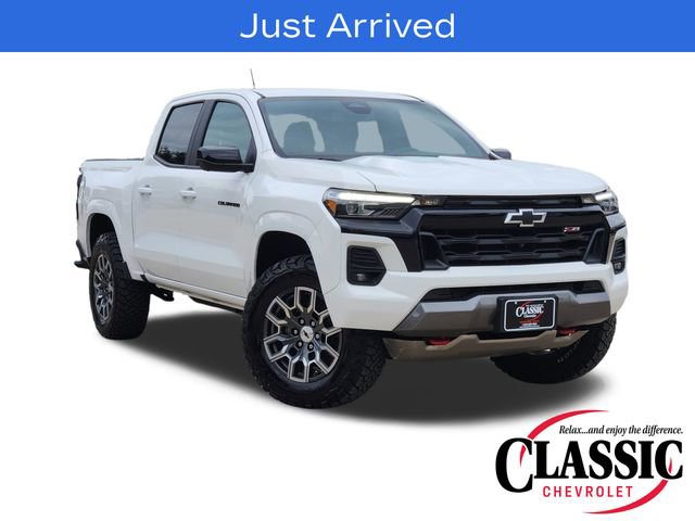 Used 2024 Chevrolet Colorado Z71 w/ Z71 Convenience Package 2 AWD/4WD video 3