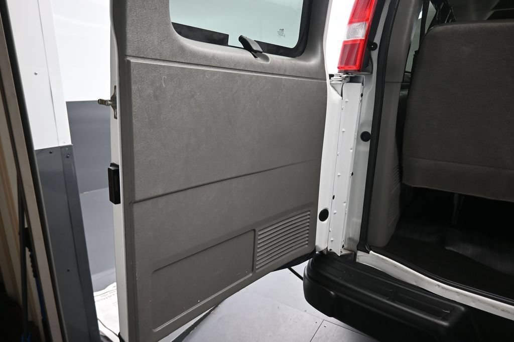 Used 2023 Chevrolet Express 3500 LS RWD image 40