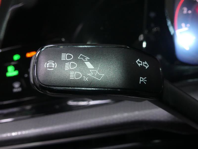 Used 2024 Volkswagen GTI SE FWD image 35